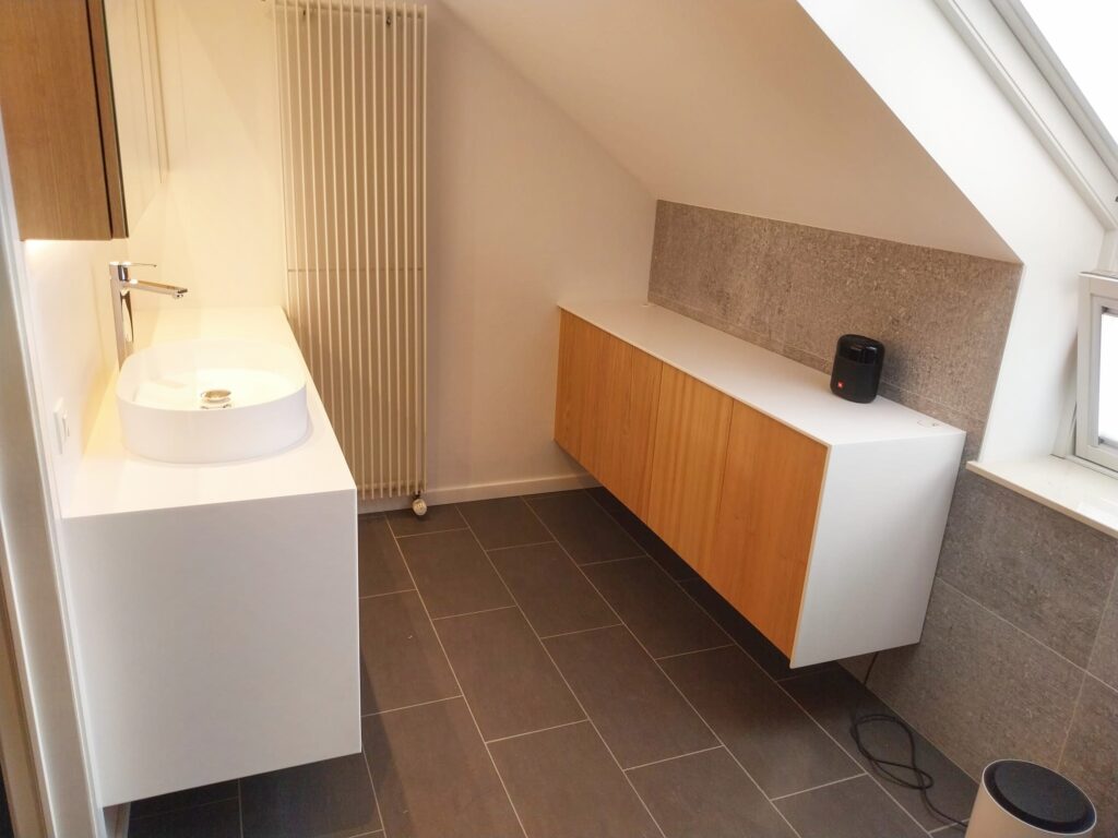 Salle de bain chêne mist 5% et corian
